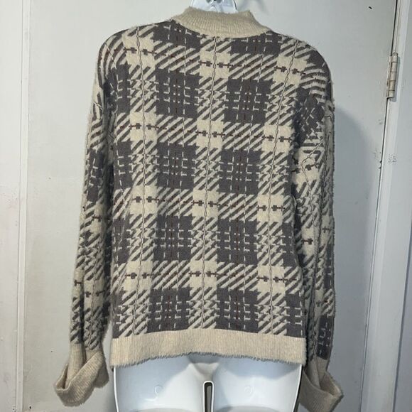 BELLE BY BELLDINI Fuzzy Houndstooth Plaid Mockneck Sweater-M - Picture 4 of 7
